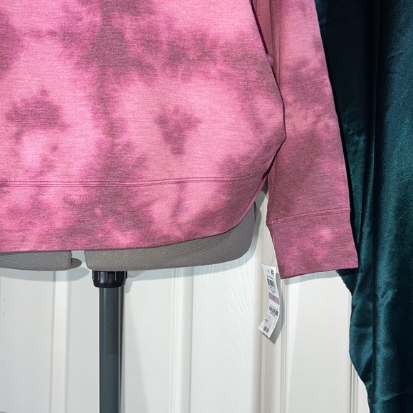 Tie Dye Crewneck Lightweight Pink Sweatshirt Women’s Size 1X Layerable NEW - Picture 3 of 10